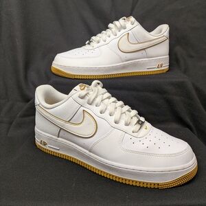 Nike Air Force Ones '07, White Bronzine, Size 11